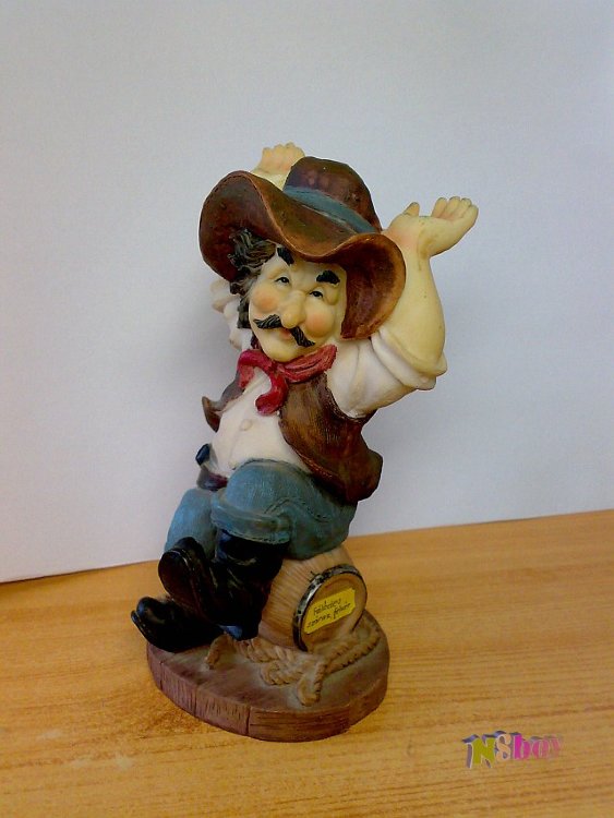 Dugóhúzótartó jókedvű cowboy figura, az ebédlőd kulcsfigurája.