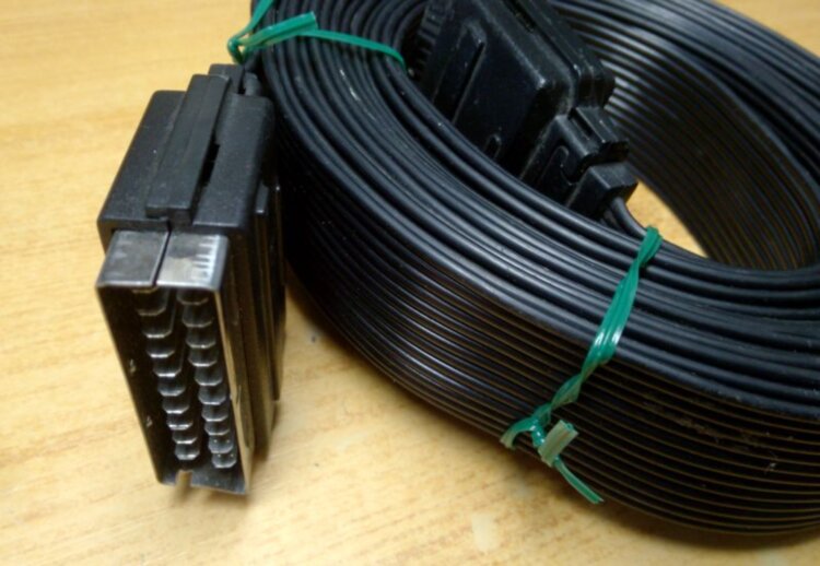 EURO-SCART kábel 5m. szalagos erenkénti bekötéssel. 