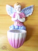 Szenteltvíztartó imádkozó angyalkával. Kézműves porcelán ereklye Németországból.