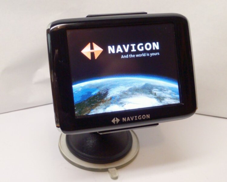 Navigon Canada 310 GPS navigáció, Magyarország térképpel, újszerű állapot autós tartó + töltővel.